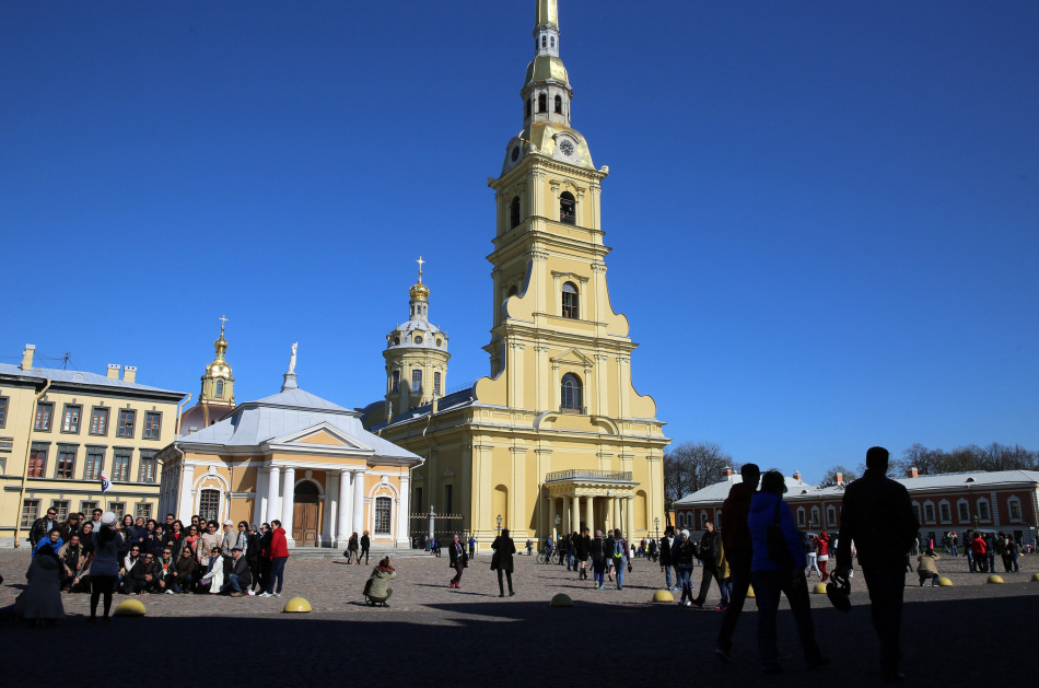 Почти 390 тысяч гостей посетили световое шоу в Петропавловской крепости